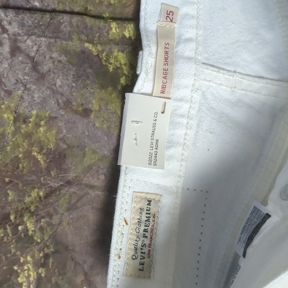 LEVI'S premium ribcage shorts size 25 - Picture 3 of 7